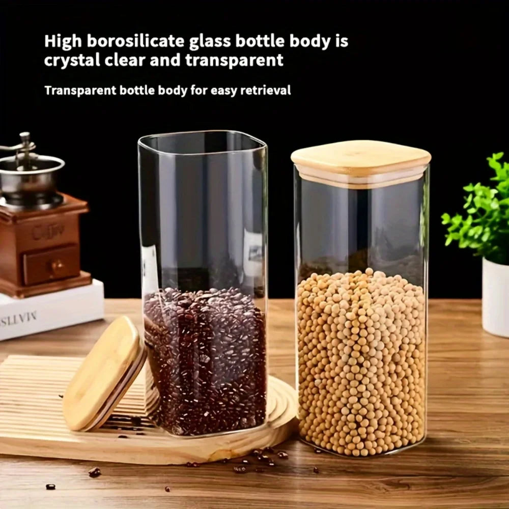 Duurzame glazen voorraadpotten met bamboe deksels voor het vers houden van droge ingrediënten.