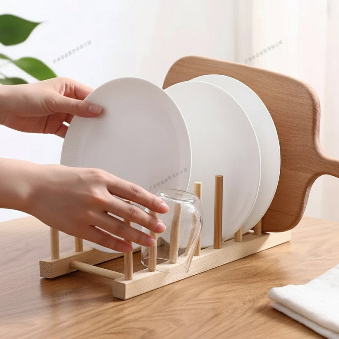 Keukenorganizer van bamboe als afdruiprek voor een opgeruimde en plasticvrije keuken.